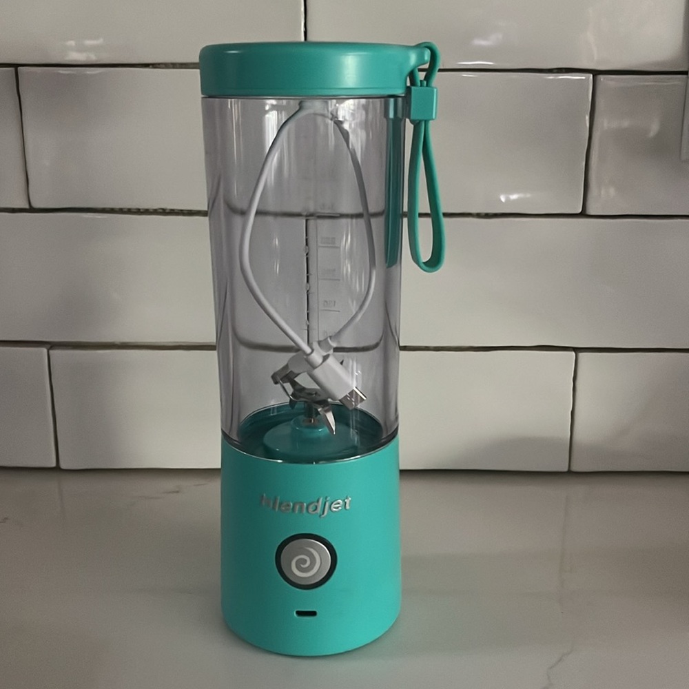 BlendJet Portable Blender in Teal - Picture 4 of 6